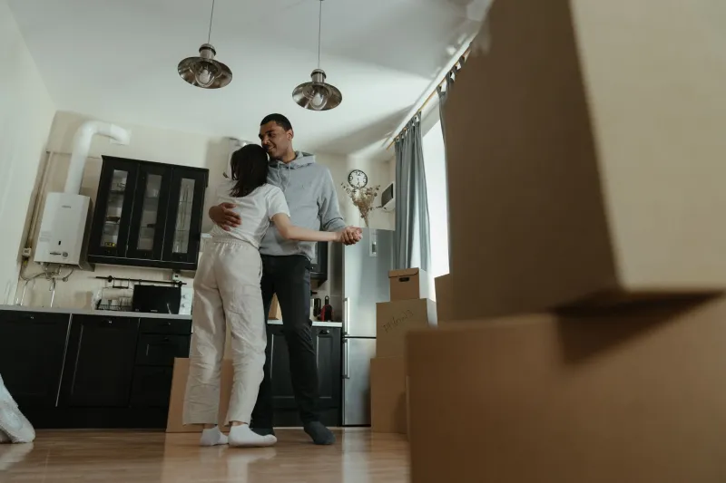 Klaar met klussen, klaar voor de lens: de koppelshoot als huis cadeau